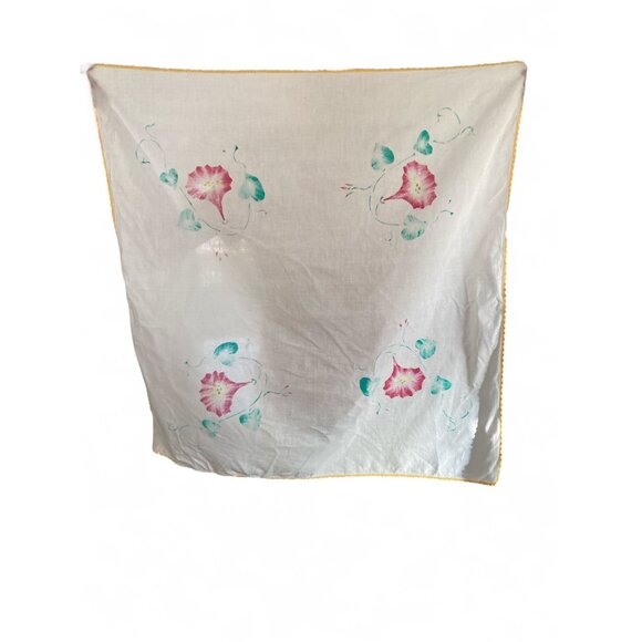 Vintage Floral Printed Tapestry Tea Towel With Yellow Crocheted Border - Picture 2 of 7